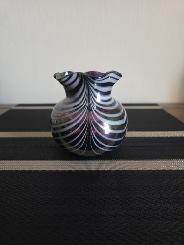 Vintage 90s art glass vase - glass,