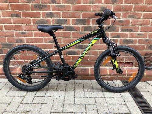 Specialized hotrock 20 - 20, inch