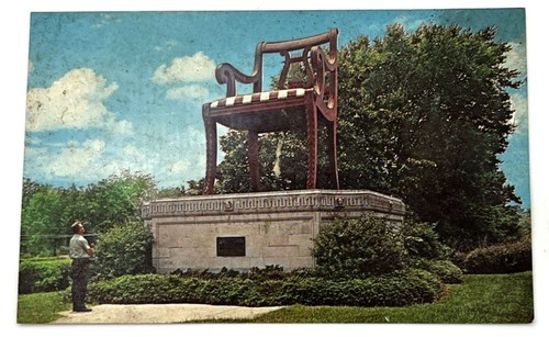 World largest chair - world's,