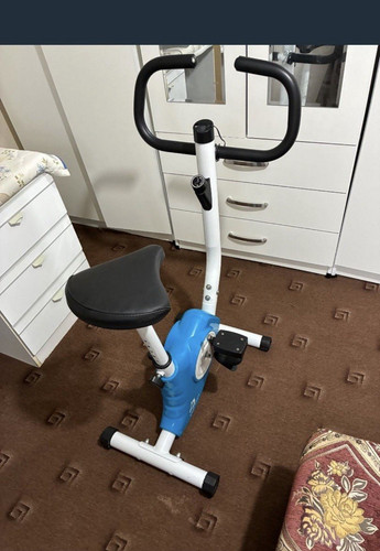 Upright indoor exercise bike - upright,
