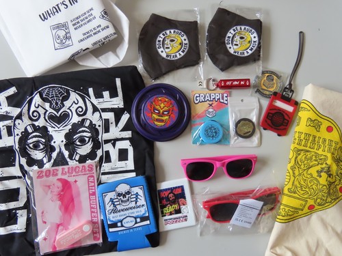 Lot wrestling memorabilia - lot,