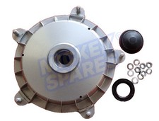 VESPA REAR HUB WITH NUTS