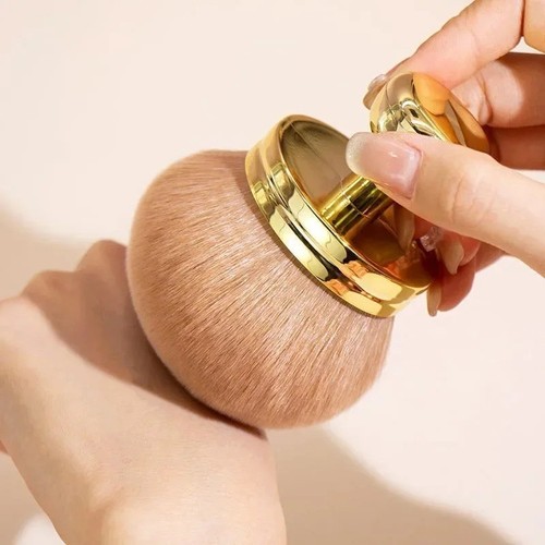 Self tanner body makeup - self,