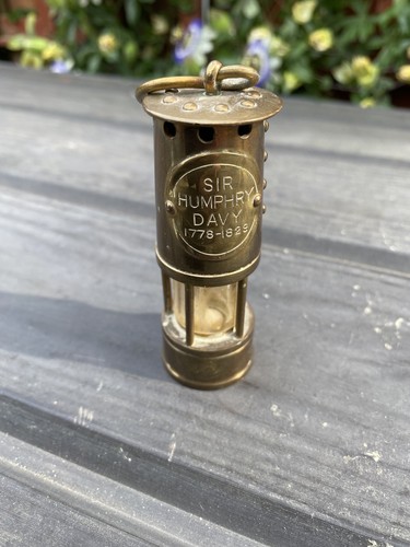 Sir humphrey davy small - sir,