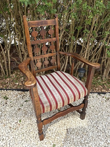 Stunning antique armchair - stunning,