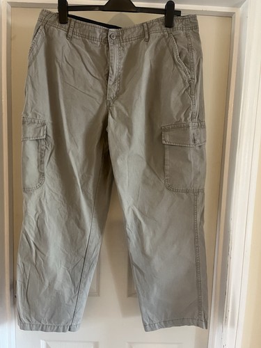 Man 100 dark - , sand