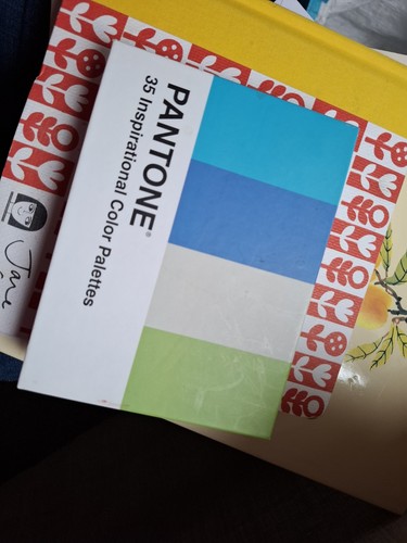 Pantone inspirational - pantone:, 35