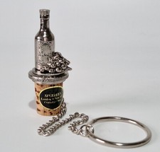 Sixtrees Silver Tone Metal Wine Bottle Stopper - Wine Bottle & Grapes