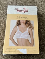 Triumph Doreen non wired bra. 44DD. Black. Comfort straps. Brand new boxed tags
