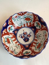 Antique Imari Chinese Scalloped Edge Hand Painted Bowl 18 cm diameter Small Chip