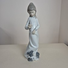 Nao lladro my playful - by,