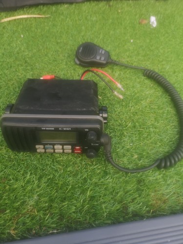 Icom m421 vhf marine radio - vhf,