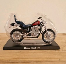 HONDA STEED 600  1-18 SCALE  WELLY MOTORCYCLE MODEL