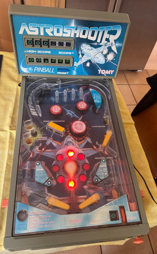Retro tomy astro - retro, shooter