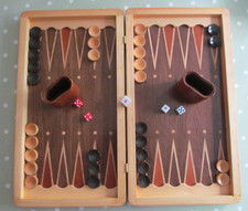 LARGE VINTAGE BACKGAMMON SET