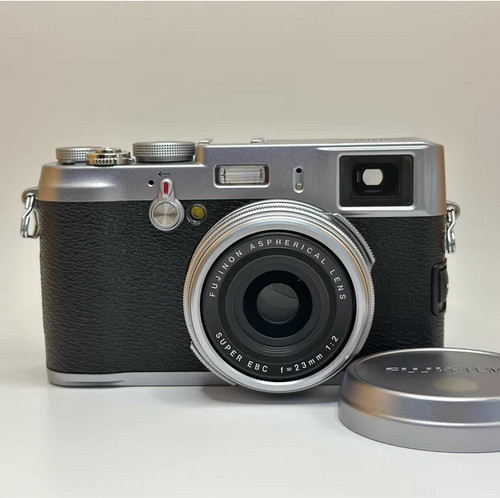 Fujifilm x100 12mp aps 23mm - 12mp,