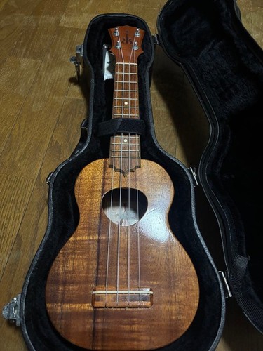 Koaloha ukulele with hard case - ukulele,