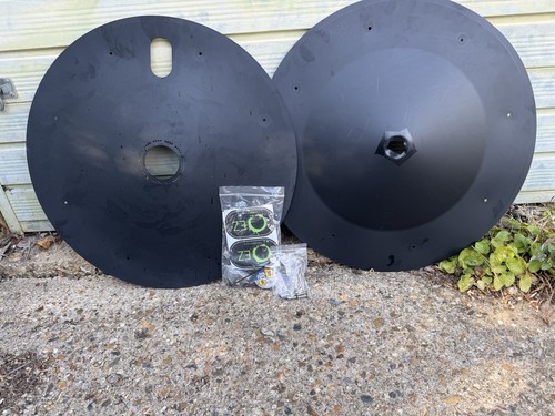 Disc wheel cover for - disc,