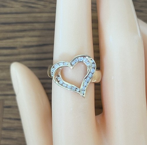 9ct yellow gold heart - heart, shaped