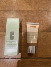 Clinique Moisture Surge Sheer Tint Hydrator SPF25 (Universal Medium Deep) 40ml