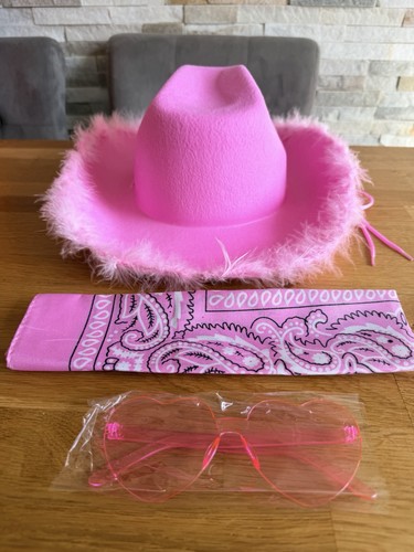 Cowgirl hat with fluffy - with,