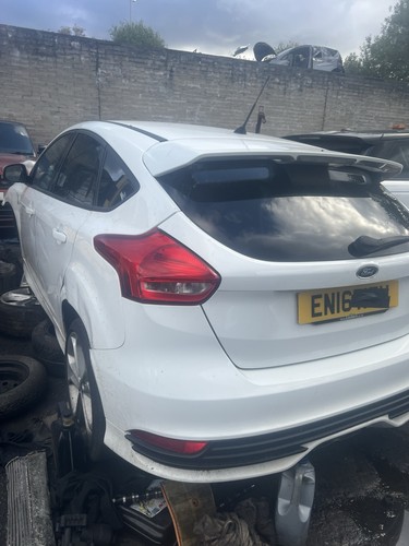 Ford focus tailgate boot - focus,