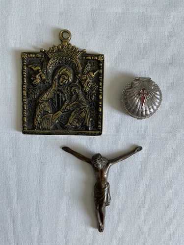 Vintage religious brass metal - vintage,