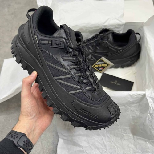 Moncler trailgrip black gtx - moncler,