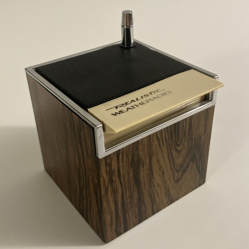 Vintage radio shack realistic - shack,