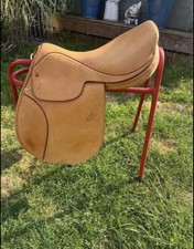 New Tan 17.5” Med English Saddle