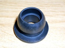 Grommet seal PCV valve to cam
