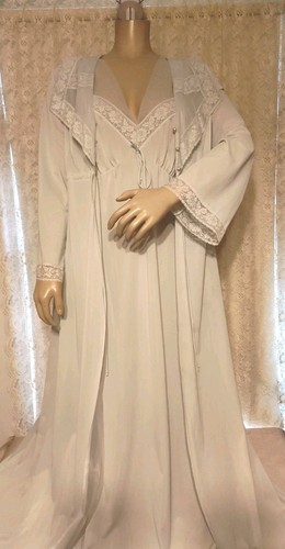 Vintage shadowline peignoir - shadowline,