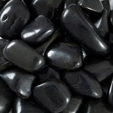 Onyx Black Landscape Pebbles 1
