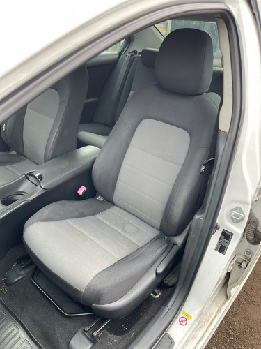 Toyota avensis t27 mk3 2015 - toyota,