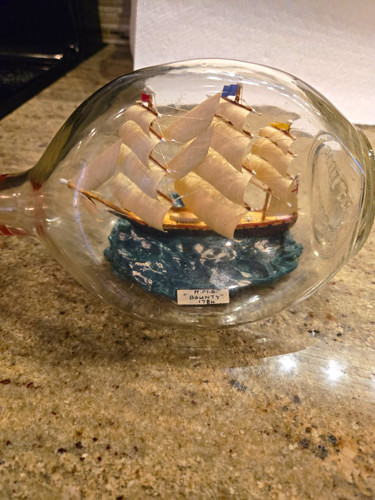 Haig pinch bottle - &, ship