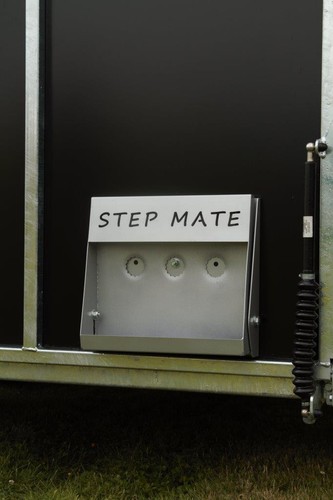 Step mate horse trailer - mate,