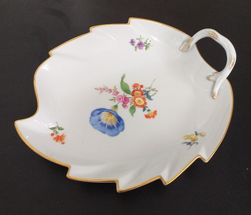 Porcelain meissen leaf bowl - -,