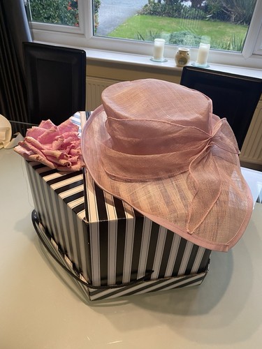 Hat studio design - women's, pink