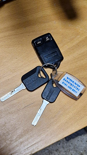 Genuine volvo 30851156 remote - genuine,