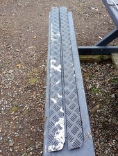 Land Rover Defender 90 sill