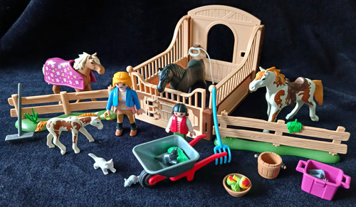 Playmobil horse stable - horse,