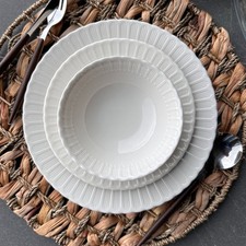 Valencia 24-Piece Premium