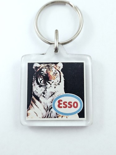 Esso racing oil keychain - esso,
