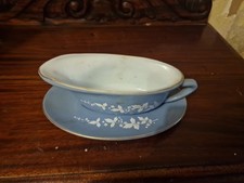 Gravey Boat And Saucer