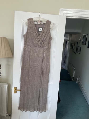 New sleeveless neck evening - new,
