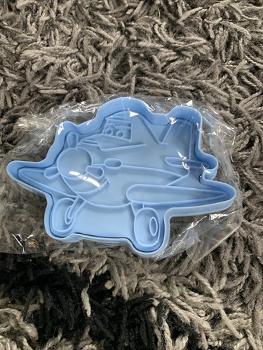 Disney planes cake baking - planes,