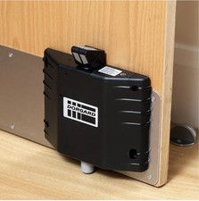 Dorgard Fire Door Retainer