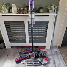 Dyson V11 Absolute Cordless