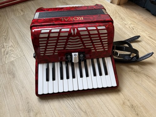 Accordion royal red with bag - with,