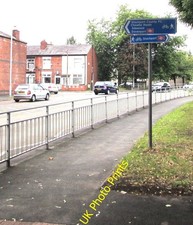 Photo 6x4 Cycle route signpost, Mercian Way, Stockport Stockport/SJ8990  c2016